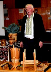 Майстер Марко Томюк на заході в Буковинському центрі культури і мистецтва